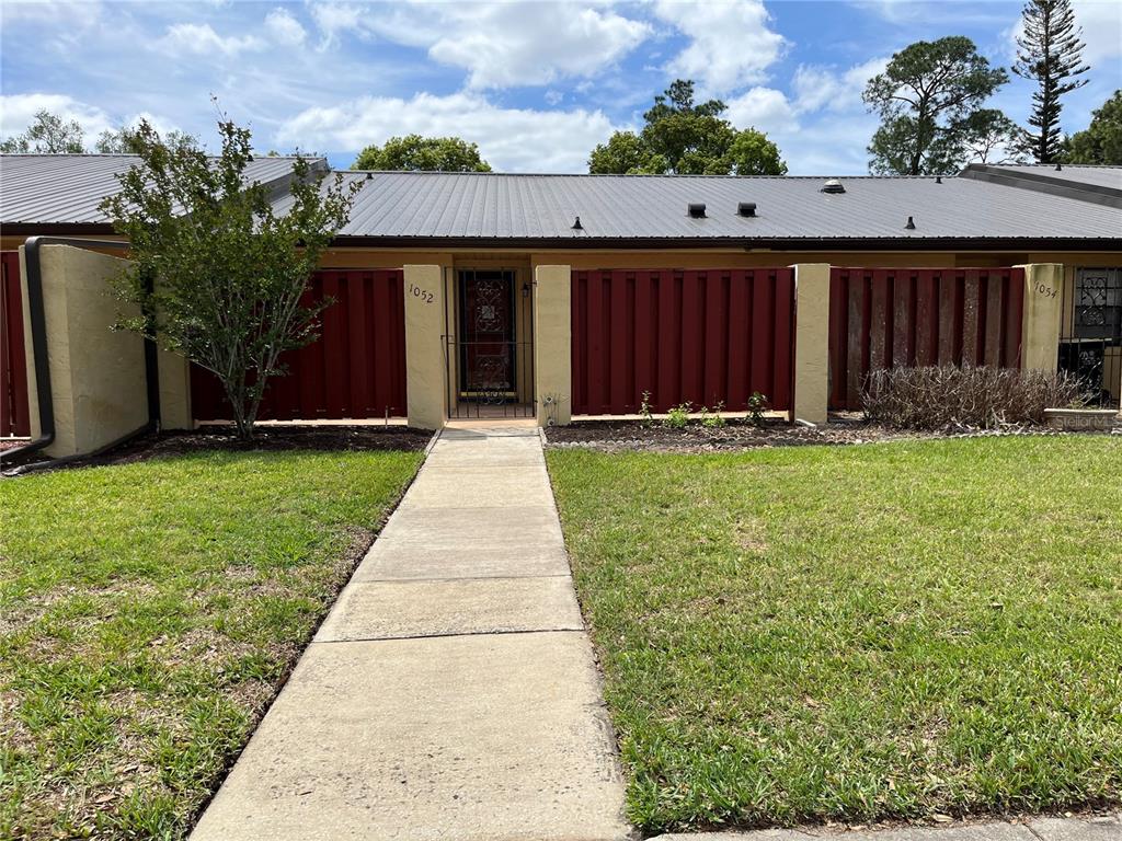 1052 MEDINAH DRIVE