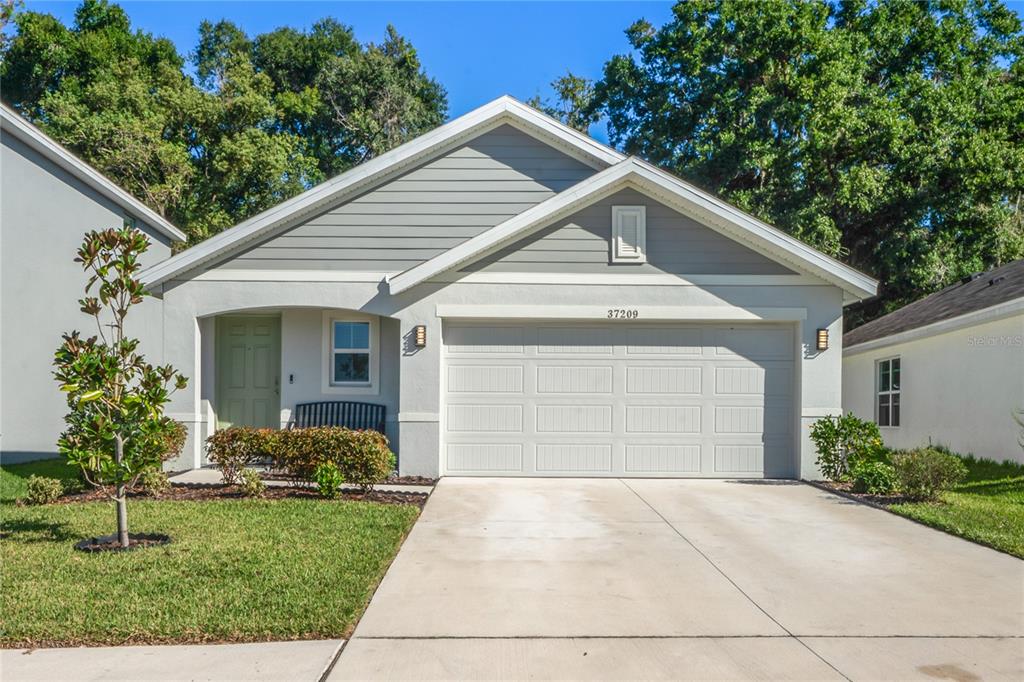 37209 KINGS CROWN DRIVE
