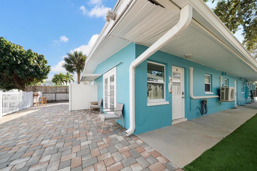 711 E GULF BOULEVARD, INDIAN ROCKS BEACH, FL — photo 2 of 30