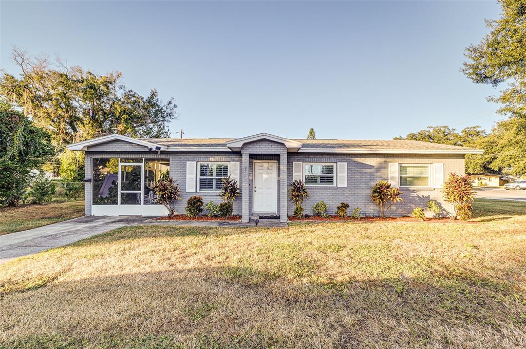 1526 E EDGEWOOD DRIVE
