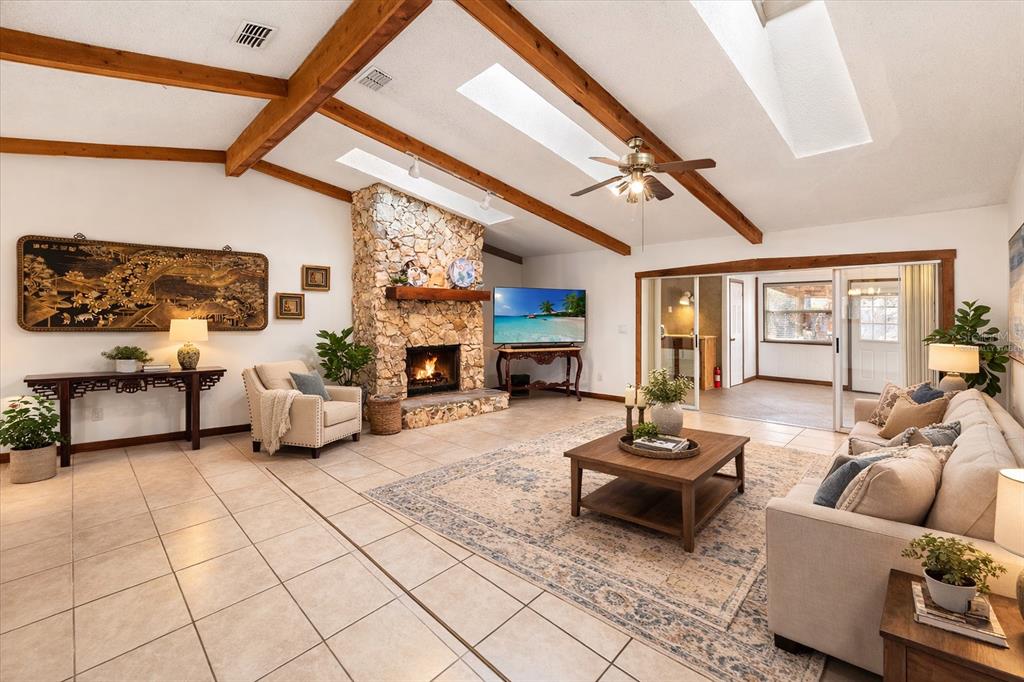 1534 PEREZ, ORLANDO, FL — photo 4 of 21