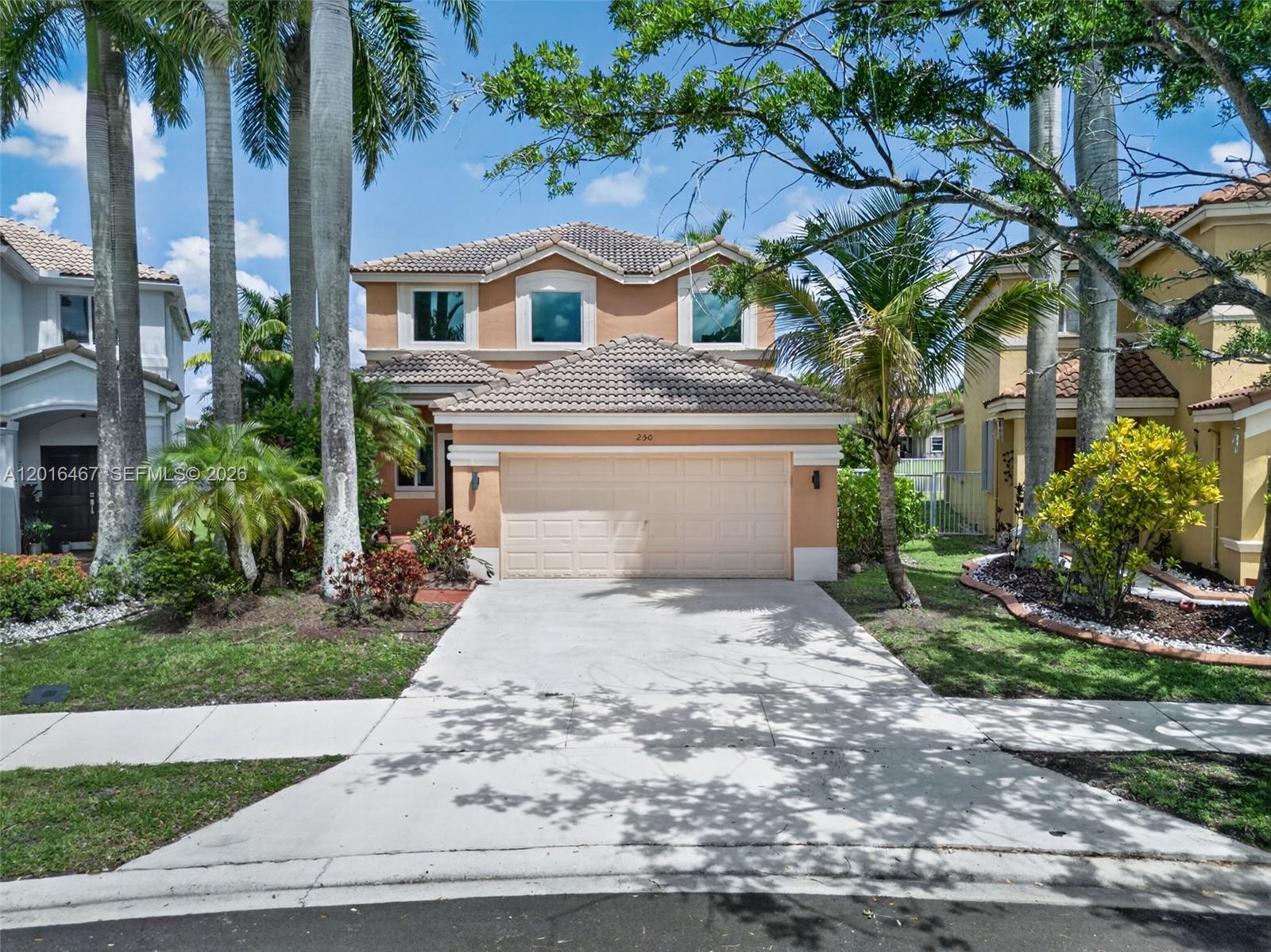 250 Conservation Dr, Weston FL 33327