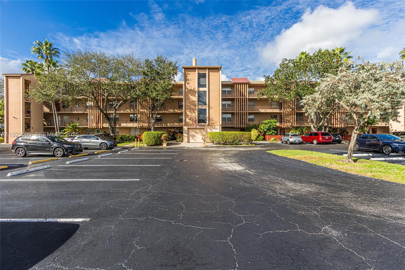 7300 Lake Cir Dr # 303, Margate FL 33063