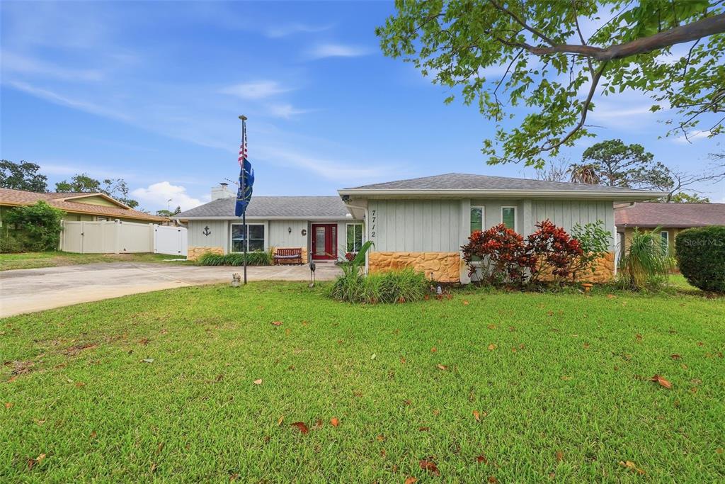 7712 LAKESIDE WOODLANDS