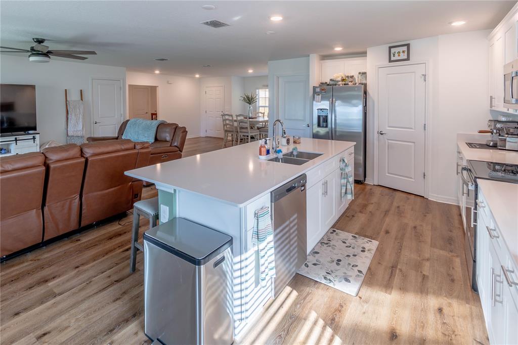 5325 RED CORAL CIRCLE, MOUNT DORA, FL — photo 2 of 30