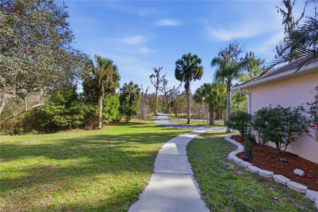 19040 NW 88TH AVENUE ROAD, REDDICK, FL — photo 4 of 30