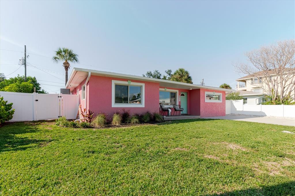 411 87TH AVENUE, ST PETE BEACH, FL — photo 2 of 30