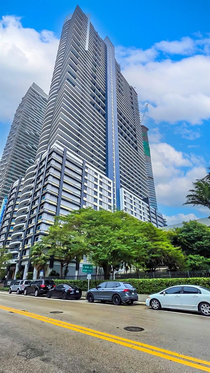 60 SW 13th St # 3004, Miami FL 33130