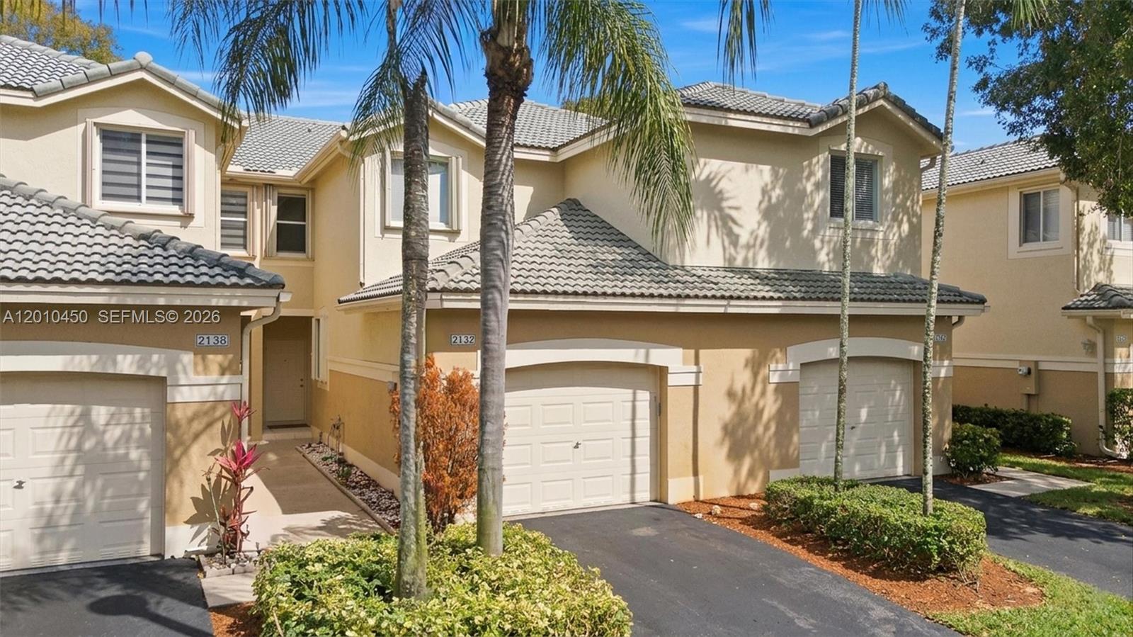 2132 Bahia Ln, Weston FL 33327