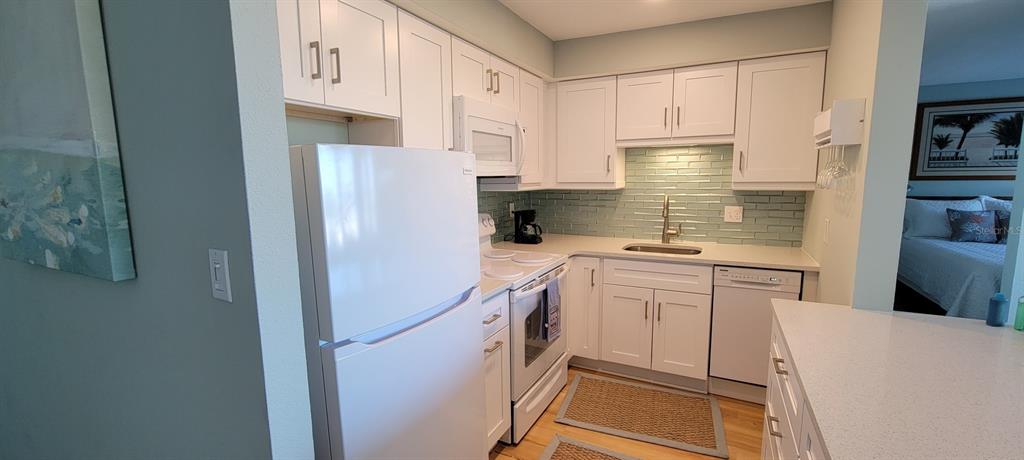 632 EDGEWATER DRIVE UNIT 537, DUNEDIN, FL — photo 3 of 28