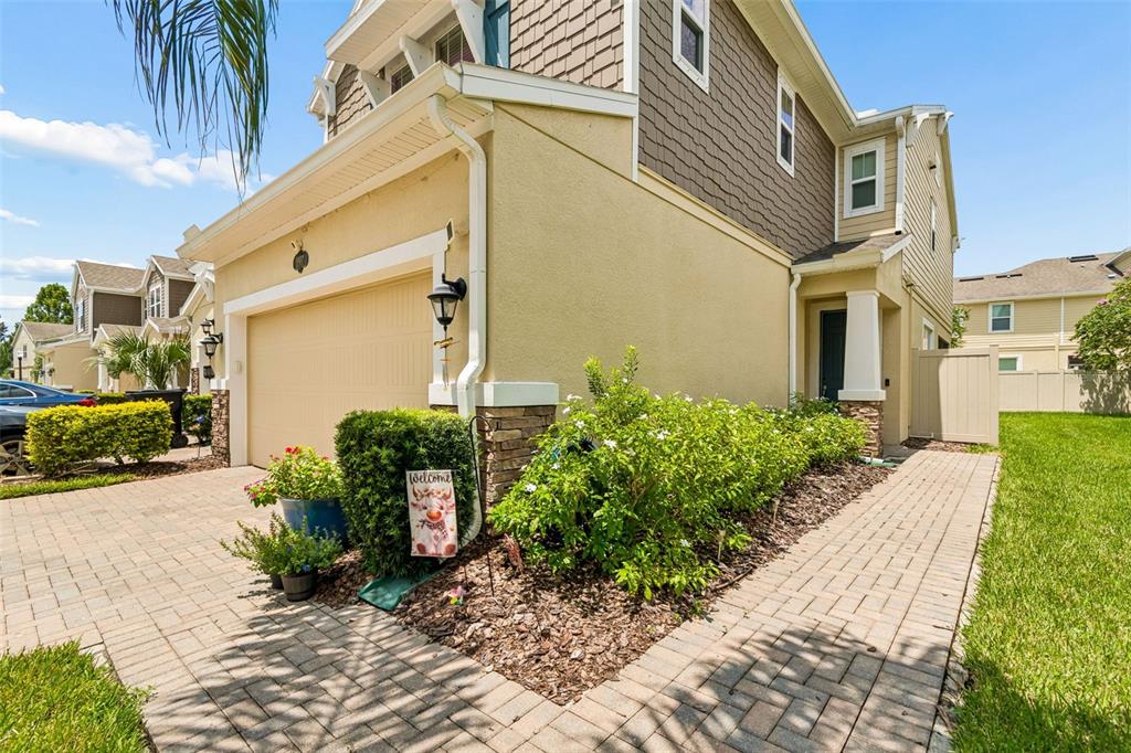 18907 CORNUTA STREET, LUTZ, FL — photo 4 of 30