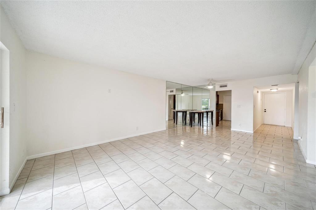 Entry_dinning — CORAL SPRINGS, FL