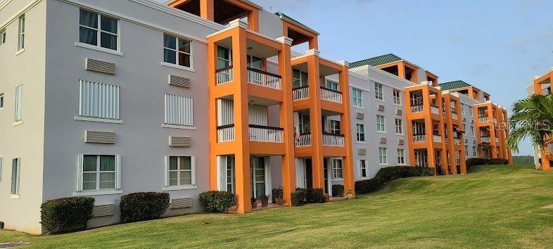 180 PR-194 CONDOMINIO LA LOMA UNIT P-202