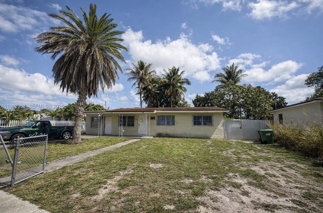 8525 NW 32nd Ct, Miami FL 33147
