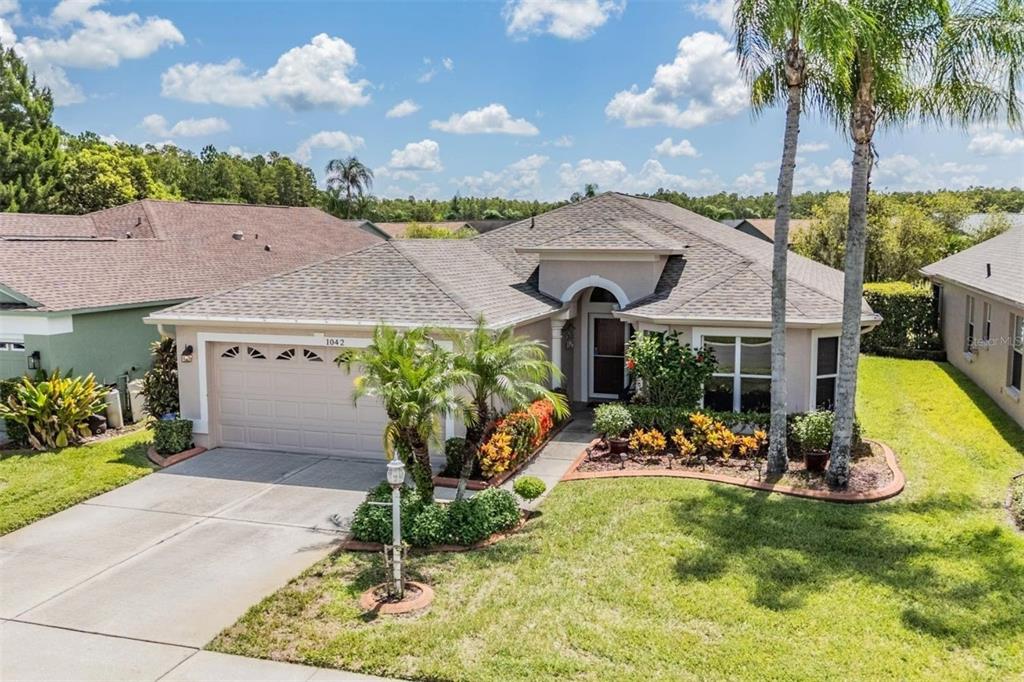1042 DUSTAN PLACE