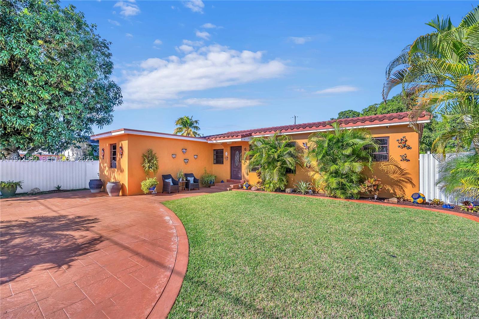 683 W 39th St, Hialeah FL 33012