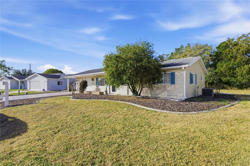 10689 SE 174TH LOOP, SUMMERFIELD, FL — photo 4 of 30