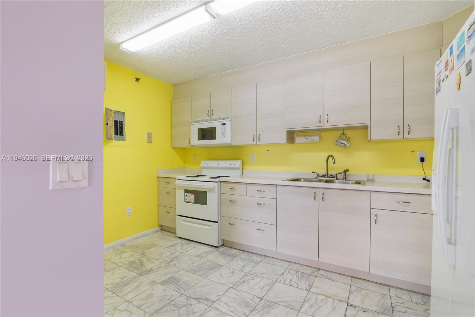 9341 Collins Ave # 903, Surfside FL 33154, SURFSIDE, FL — photo 4 of 17