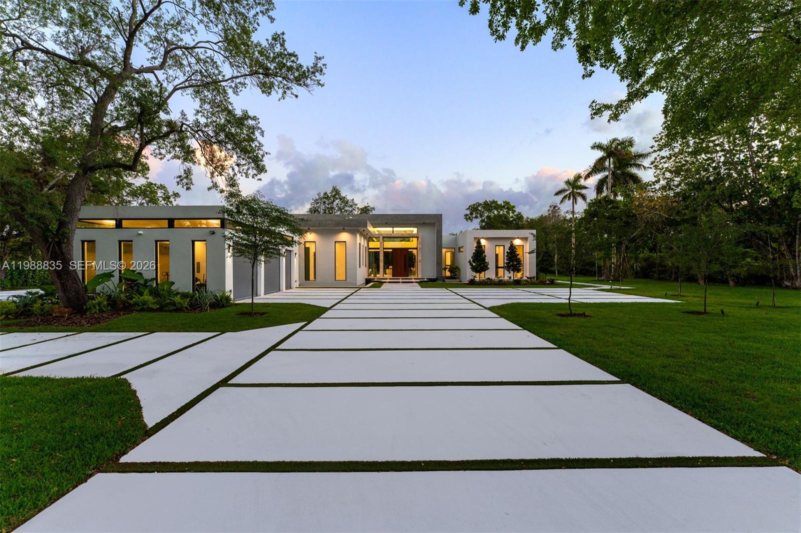 9790 SW 114th St, Miami FL 33176
