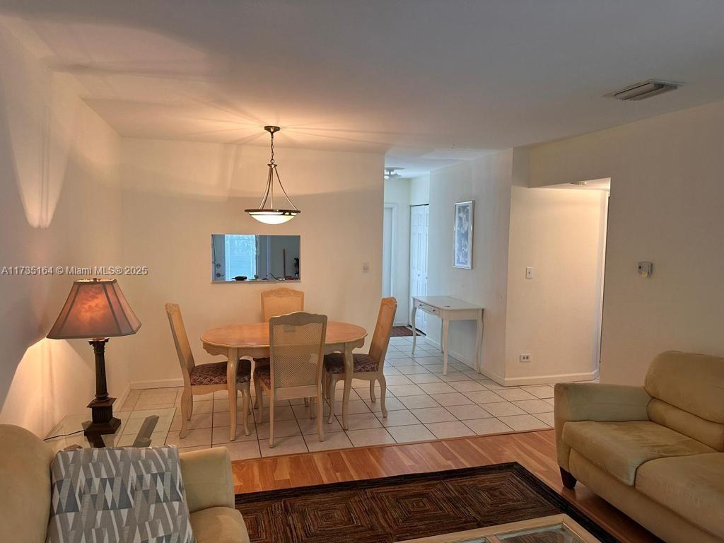 LAUDERDALE LAKES, FL — photo 3 of 15