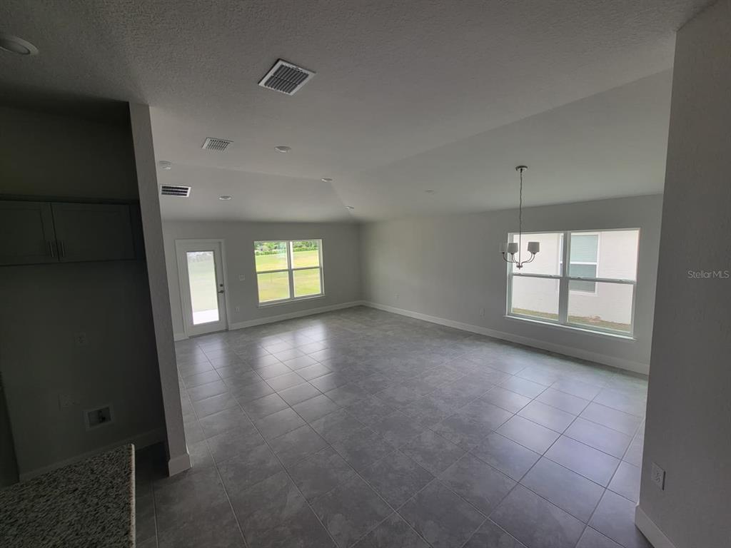 2170 NW 23RD LOOP, OCALA, FL — photo 3 of 19