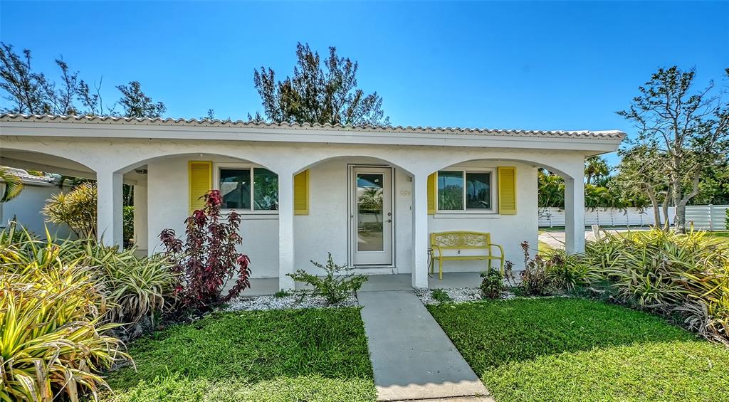 554 SPANISH DRIVE S, LONGBOAT KEY, FL — photo 4 of 30
