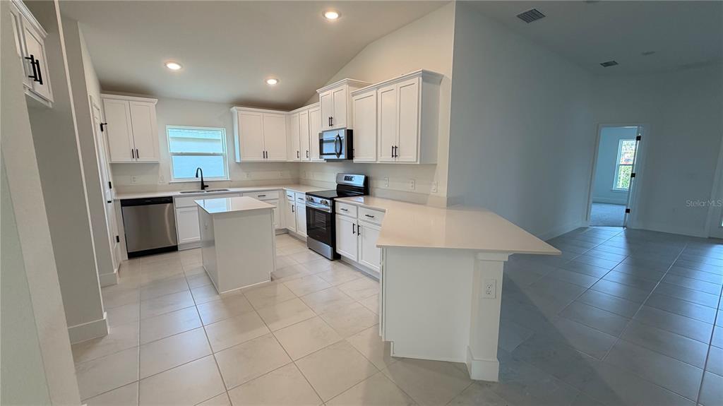 2500 AVERLAND LOOP, NORTH PORT, FL — photo 2 of 9