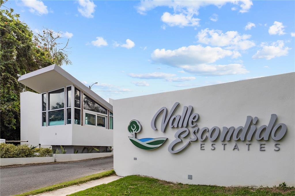 E10 C5, GUAYNABO, PR — photo 2 of 30