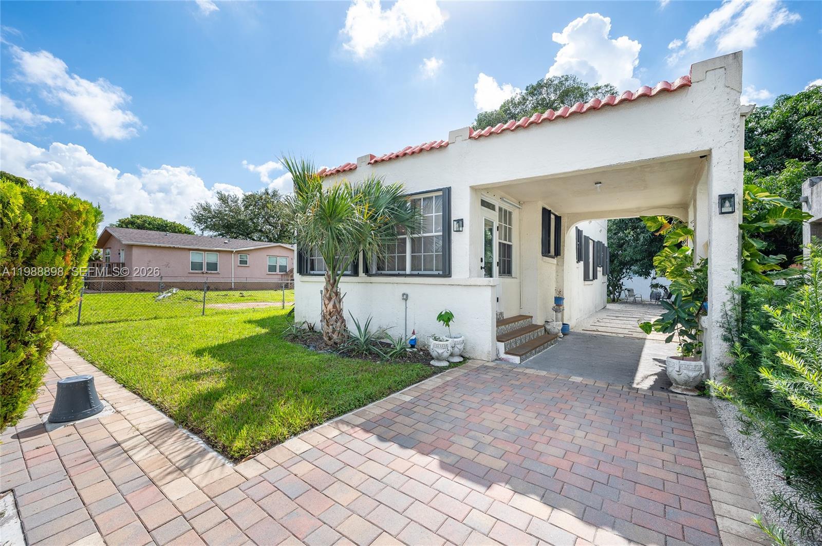 1844 NW 47th St, Miami FL 33142