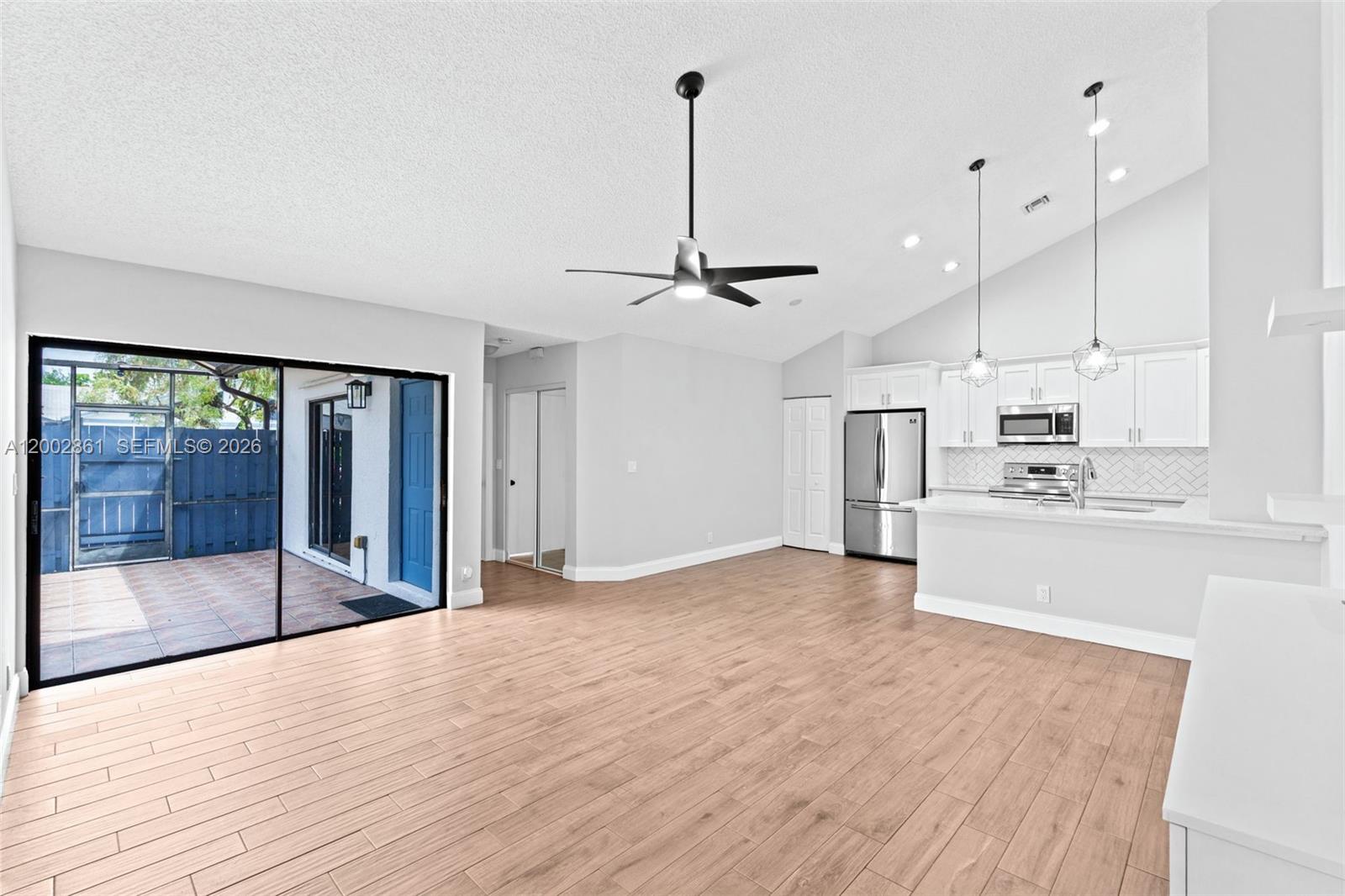 504 Timberlane Cir, Green Acres FL 33463