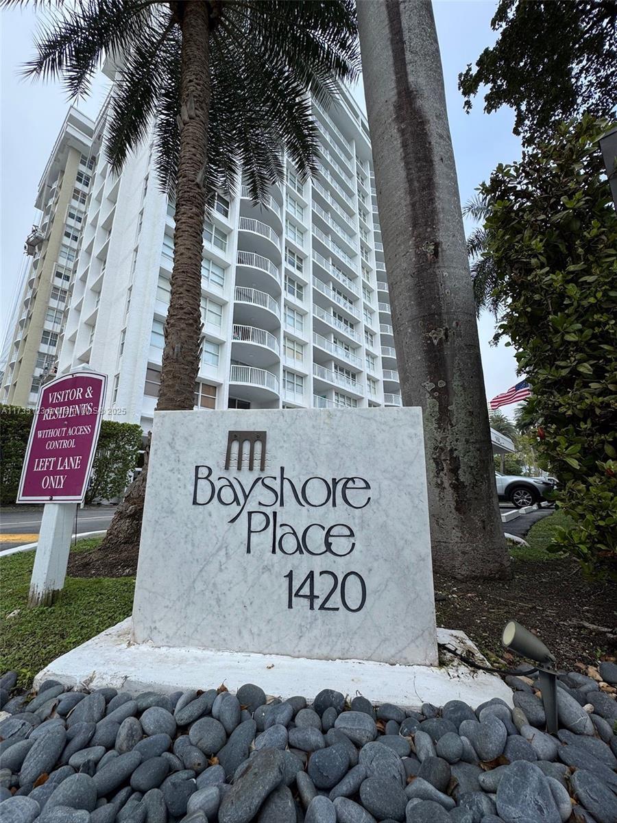 1420 Brickell Bay Dr # 306D, Miami FL 33131
