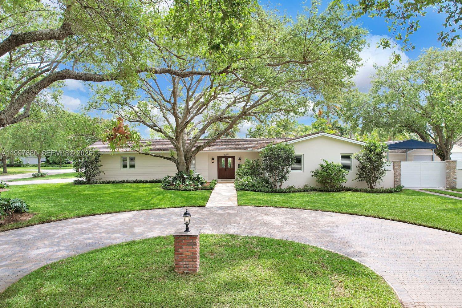 8300 SW 158th St, Palmetto Bay FL 33157
