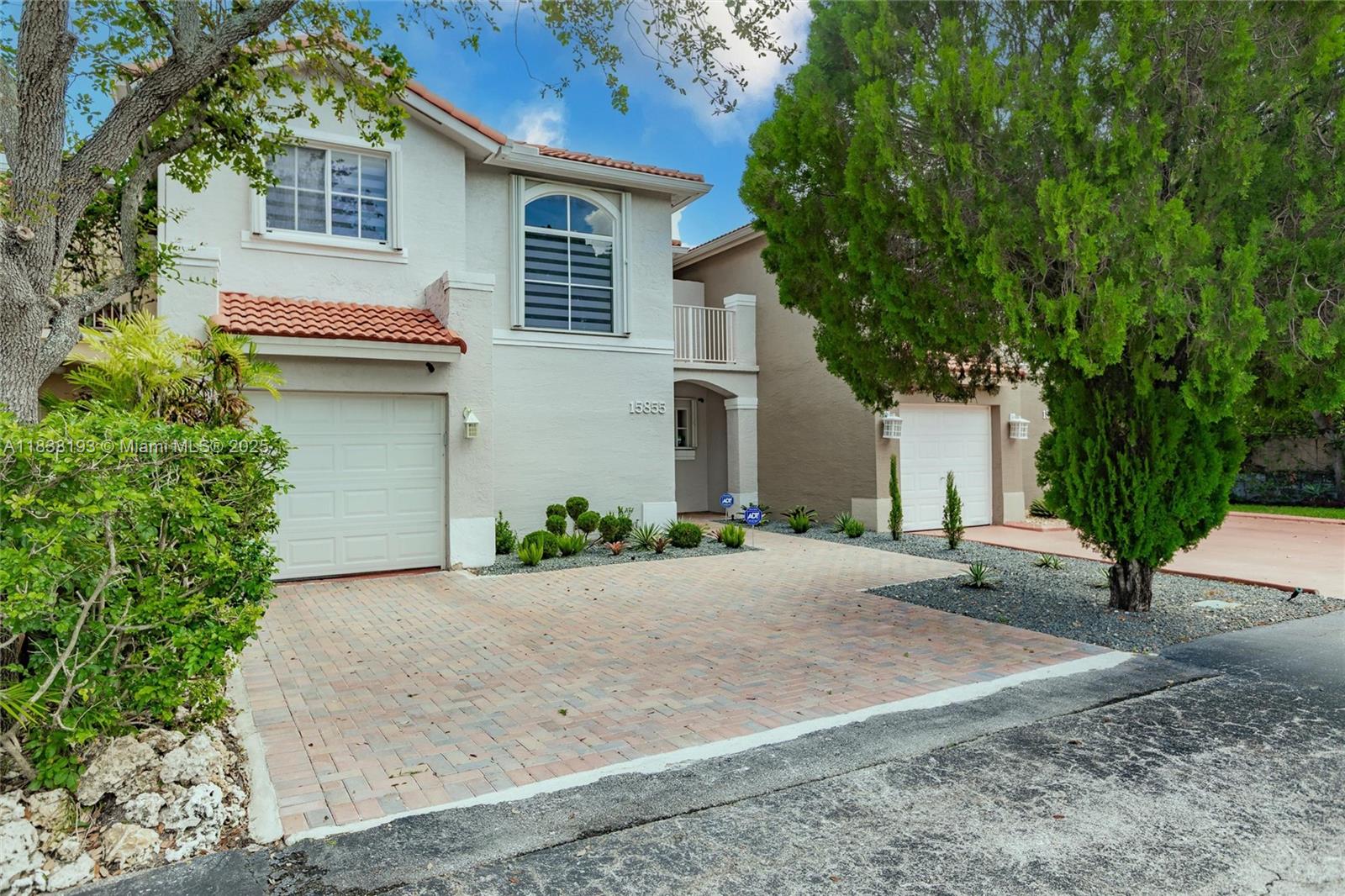 15855 SW 86th Ter, Miami FL 33193