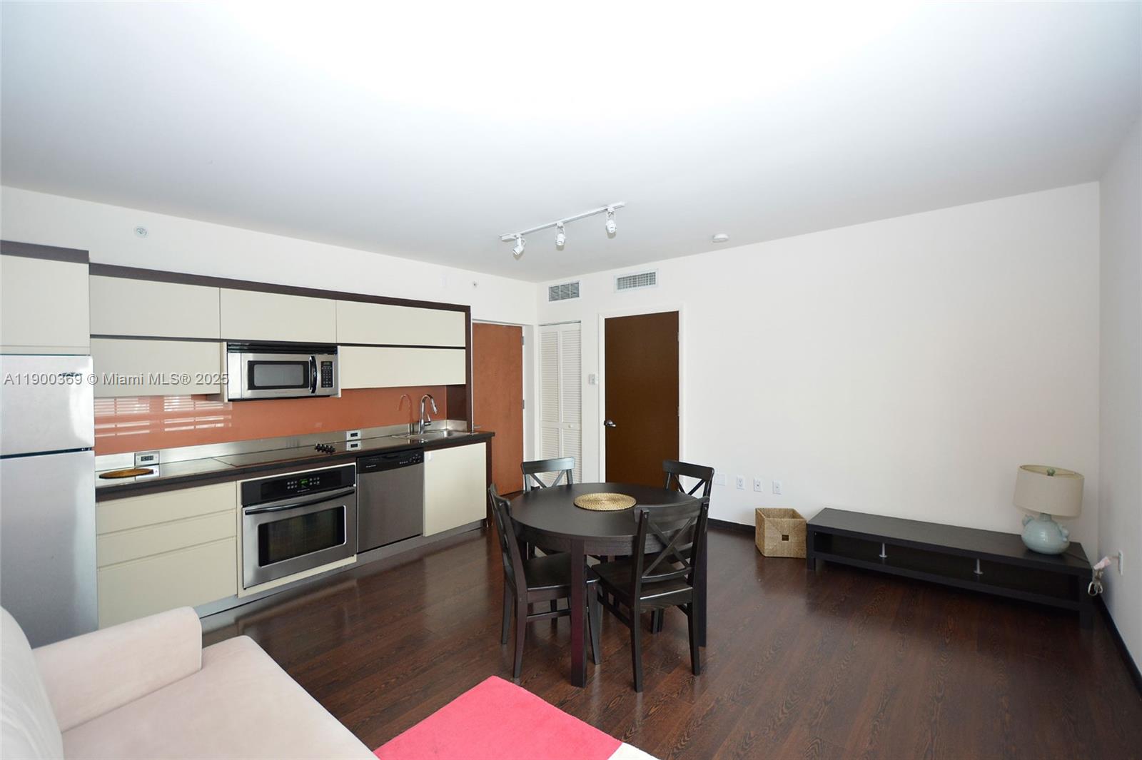 435 21st St # 205, Miami Beach FL 33139