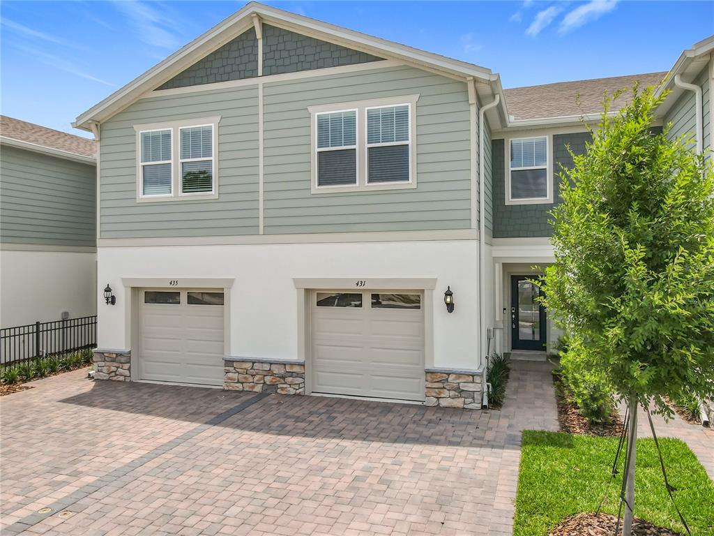 431 MEADOWLAND POINT