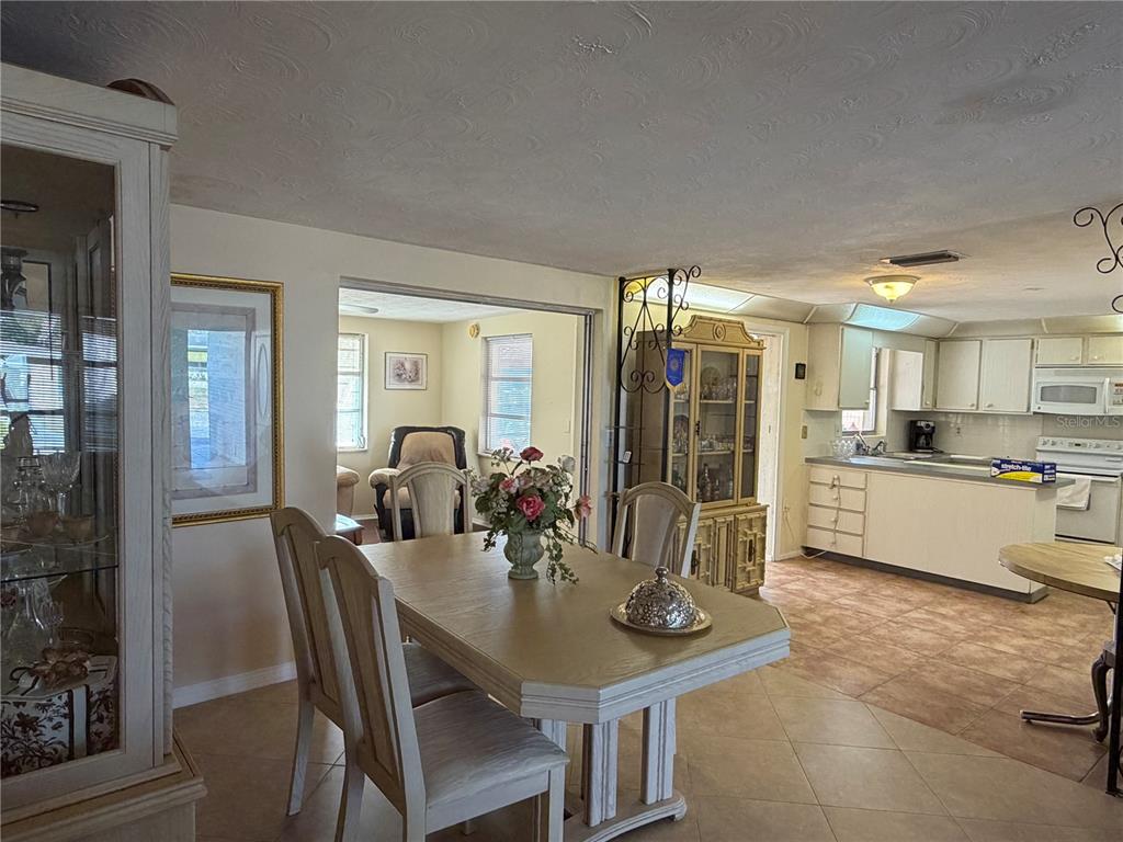 3914 CARIOCA, HOLIDAY, FL — photo 4 of 23