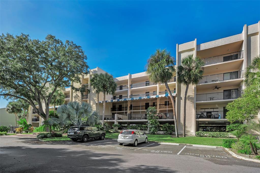 203 TARPON POINT UNIT 203