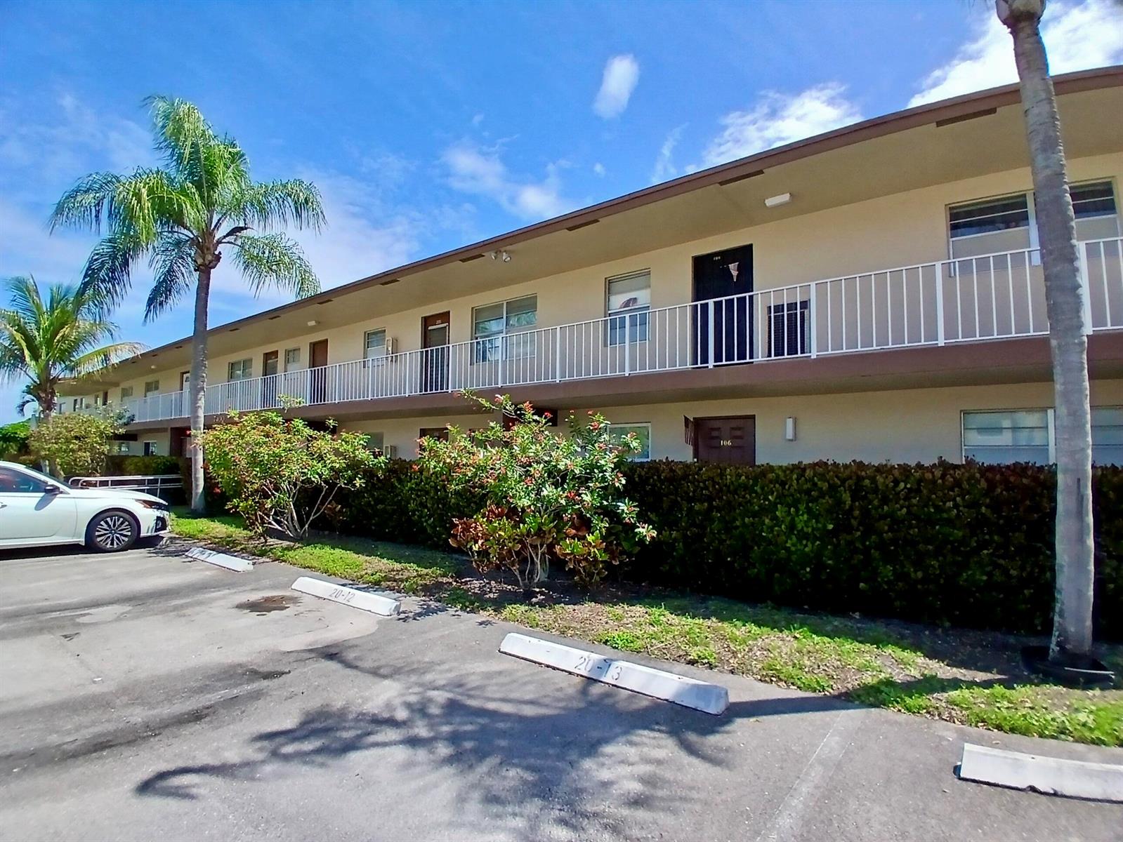 7400 NW 5th Place # 105, Margate FL 33063