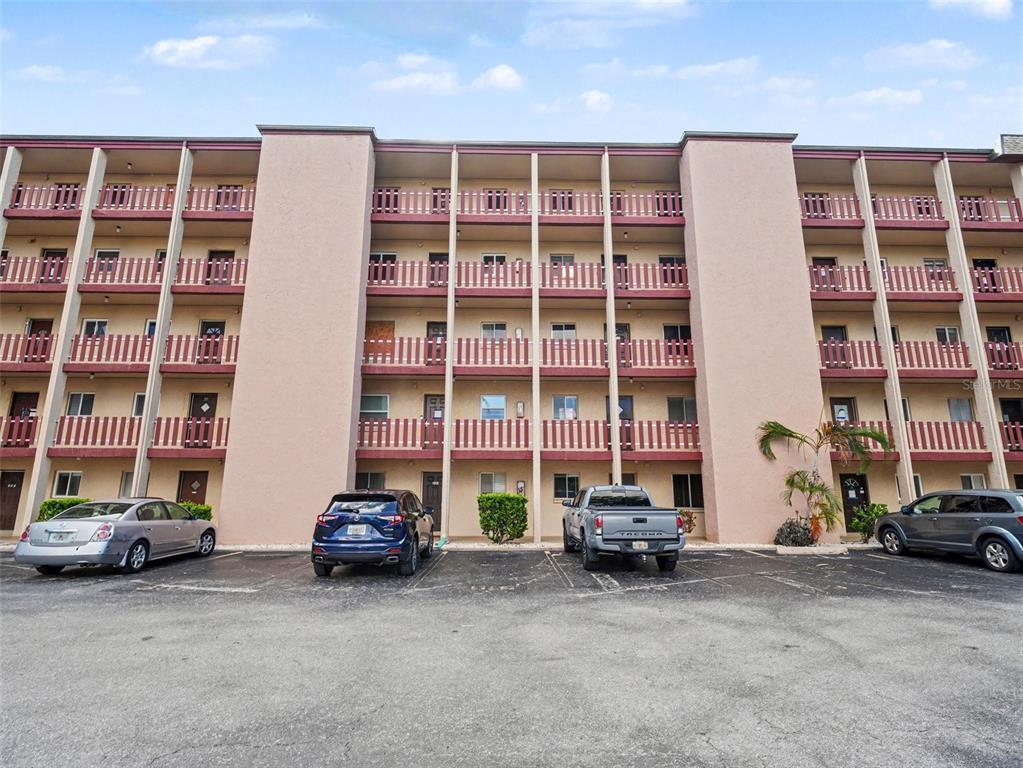 4023 LAKE BAYSHORE DRIVE UNIT 112