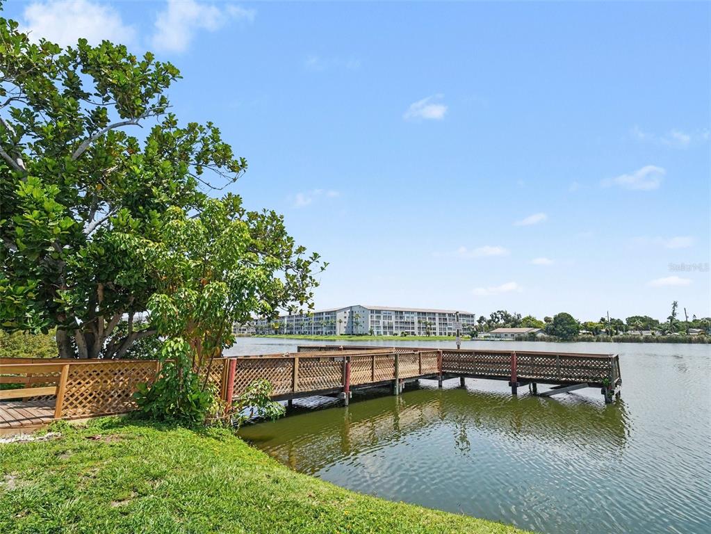4023 LAKE BAYSHORE DRIVE UNIT 112, BRADENTON, FL — photo 2 of 30