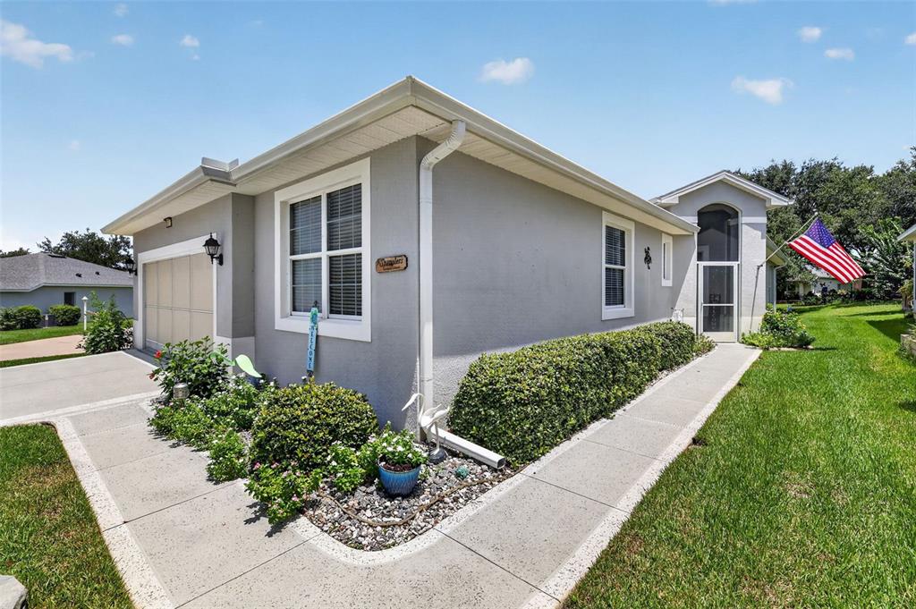 20512 QUEEN ALEXANDRA DRIVE