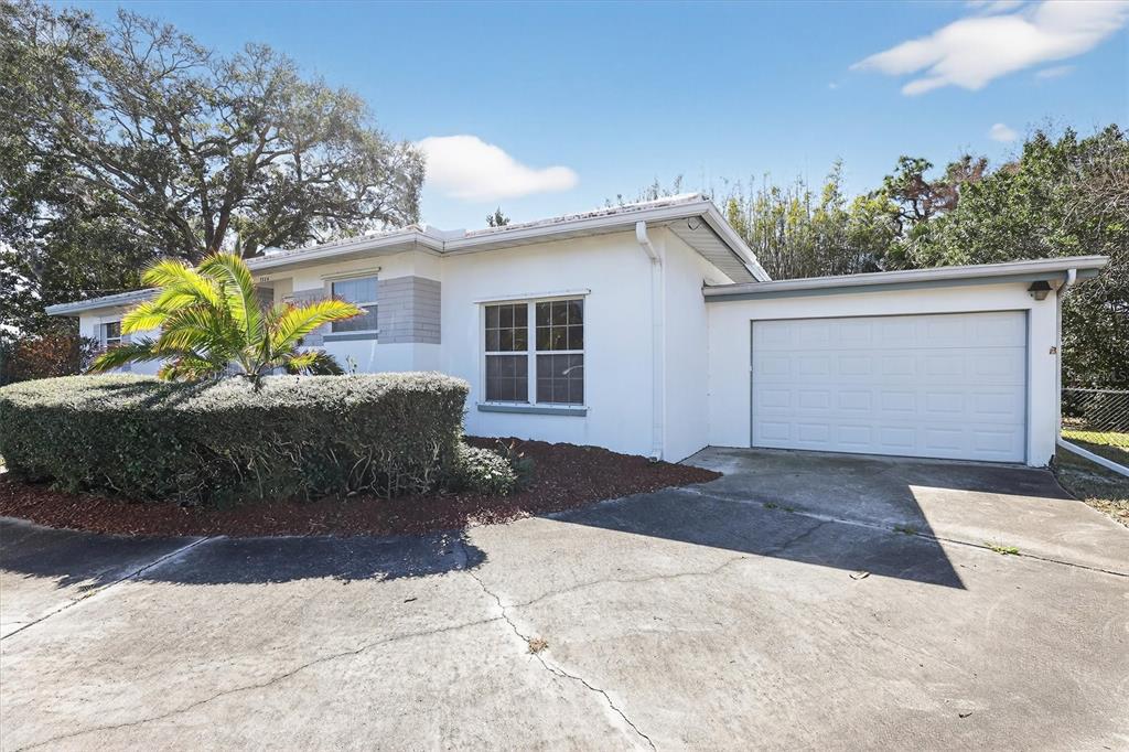1324 RIVERMONT DRIVE