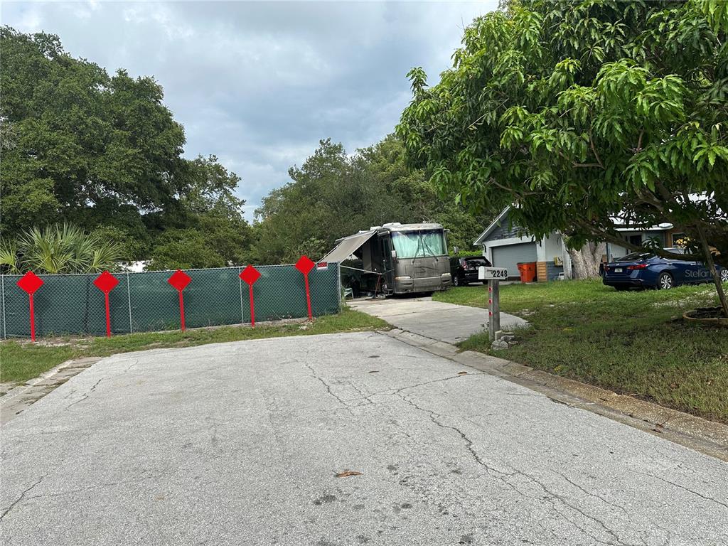 2248 BEVERLY LANE, CLEARWATER, FL — photo 2 of 20