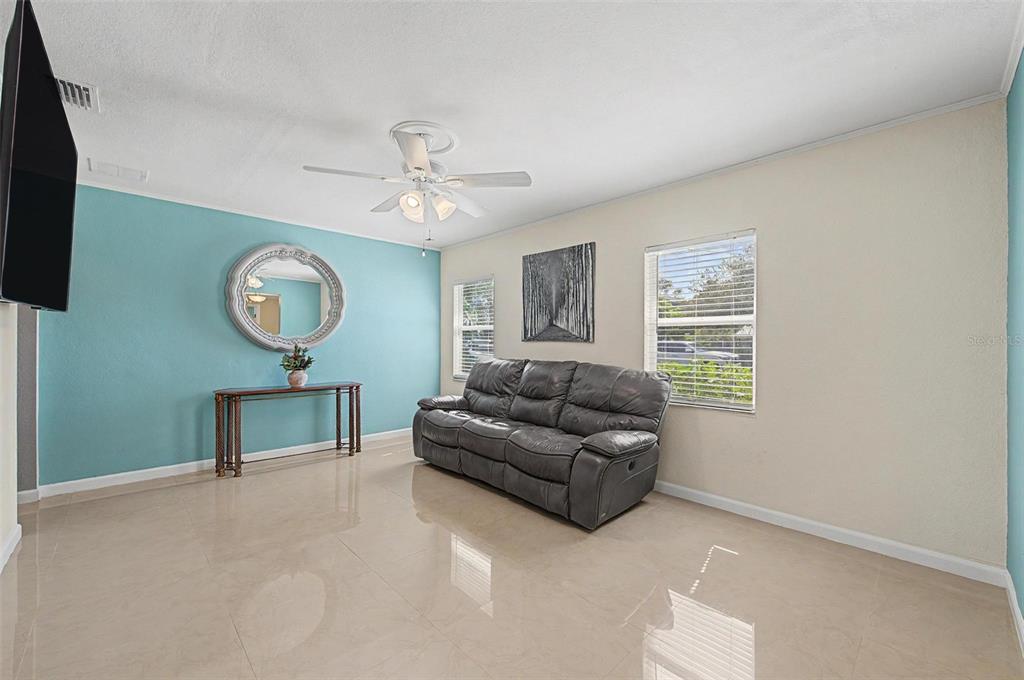 6704 S GABRIELLE STREET, TAMPA, FL — photo 3 of 25