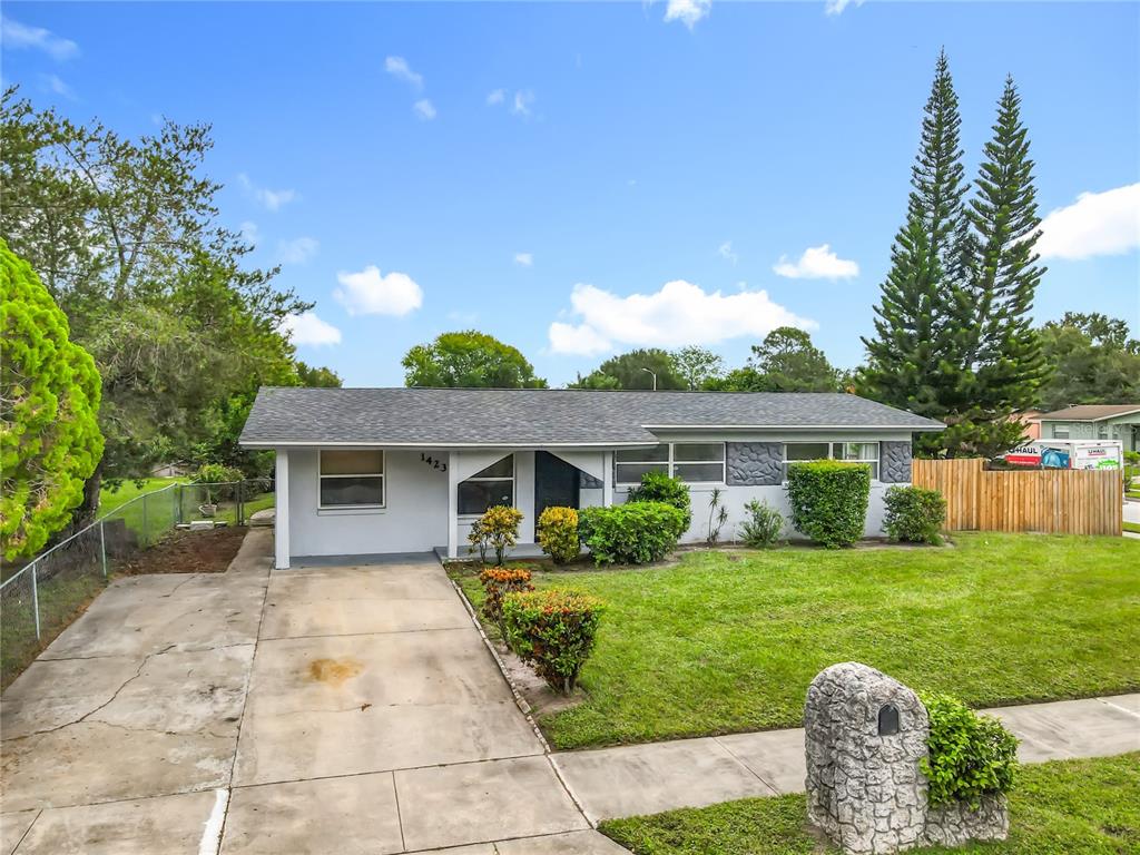 1423 HEBER CIRCLE