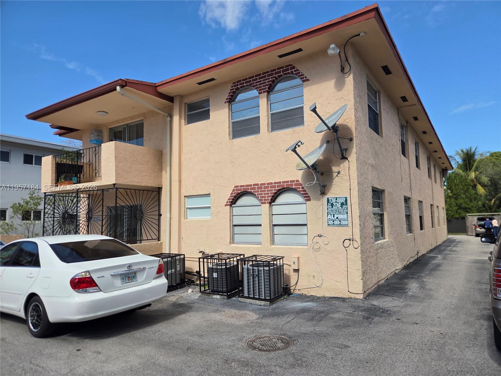 6373 SW 8th St, Miami FL 33144