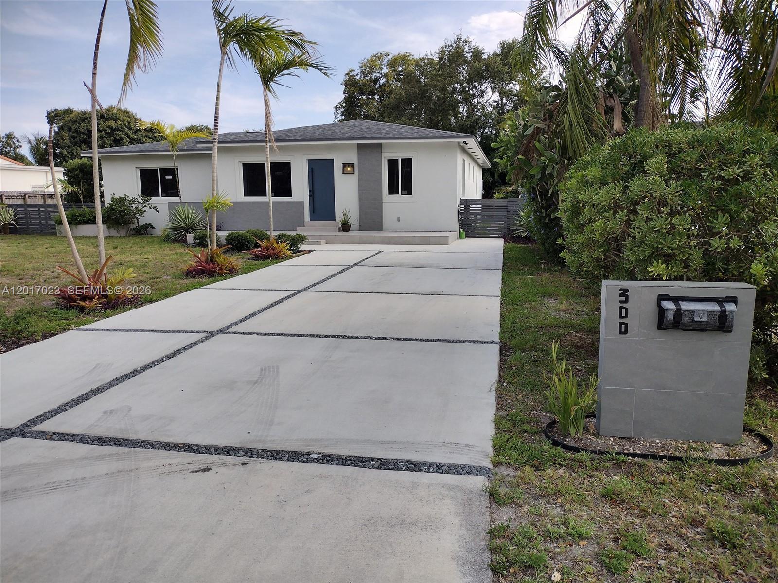 300 S Biscayne River Dr, Miami FL 33169