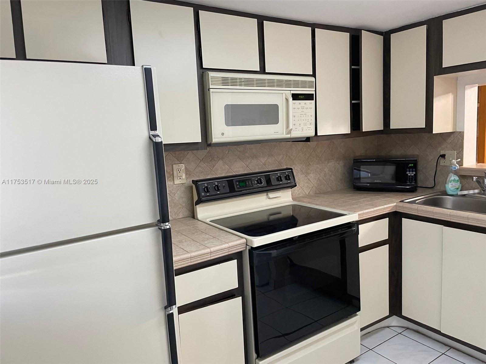 300 NW 107th Ave # 106, Miami FL 33172