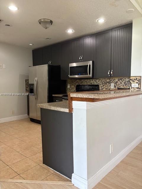 5721 Riverside Dr, Coral Springs FL 33067