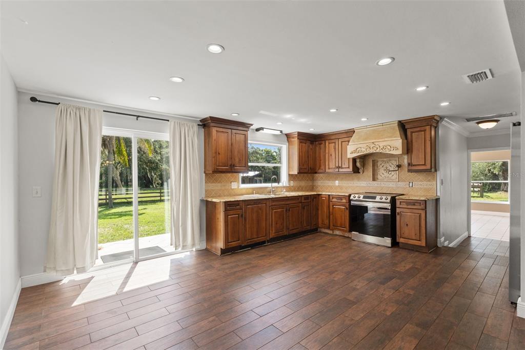 9850 ARROW DRIVE, NEW PORT RICHEY, FL — photo 4 of 30